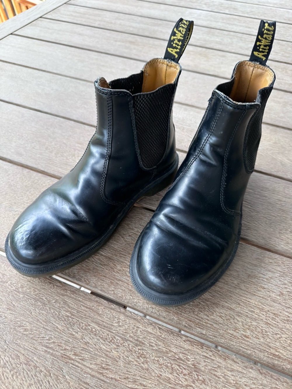 Dr Marten 2976 Black Leather Smooth Leather Chelsea Boots